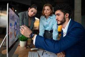 Why Your Business Needs a Full-Service Marketing Agency in 2025